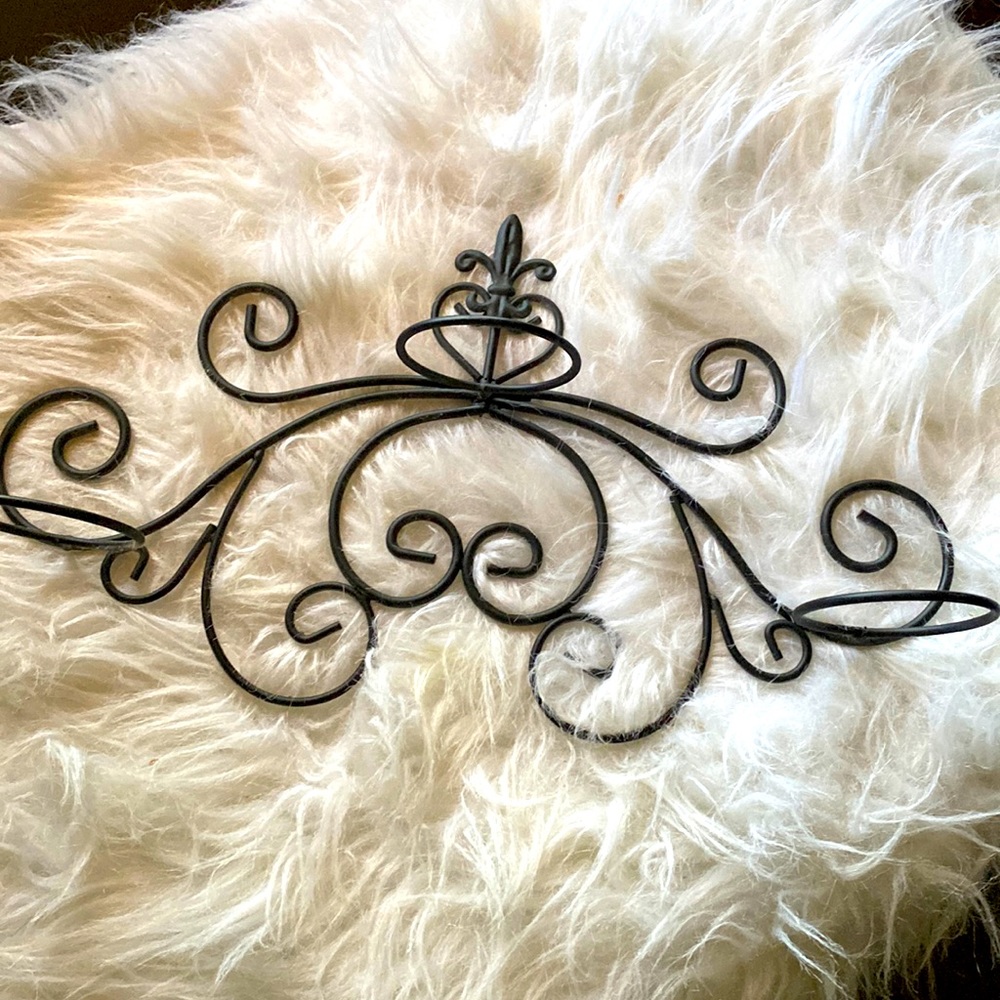Good condition candle holder/ Good in bathroom or altar